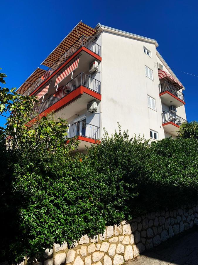 Apartments Julija Crikvenica Exteriör bild