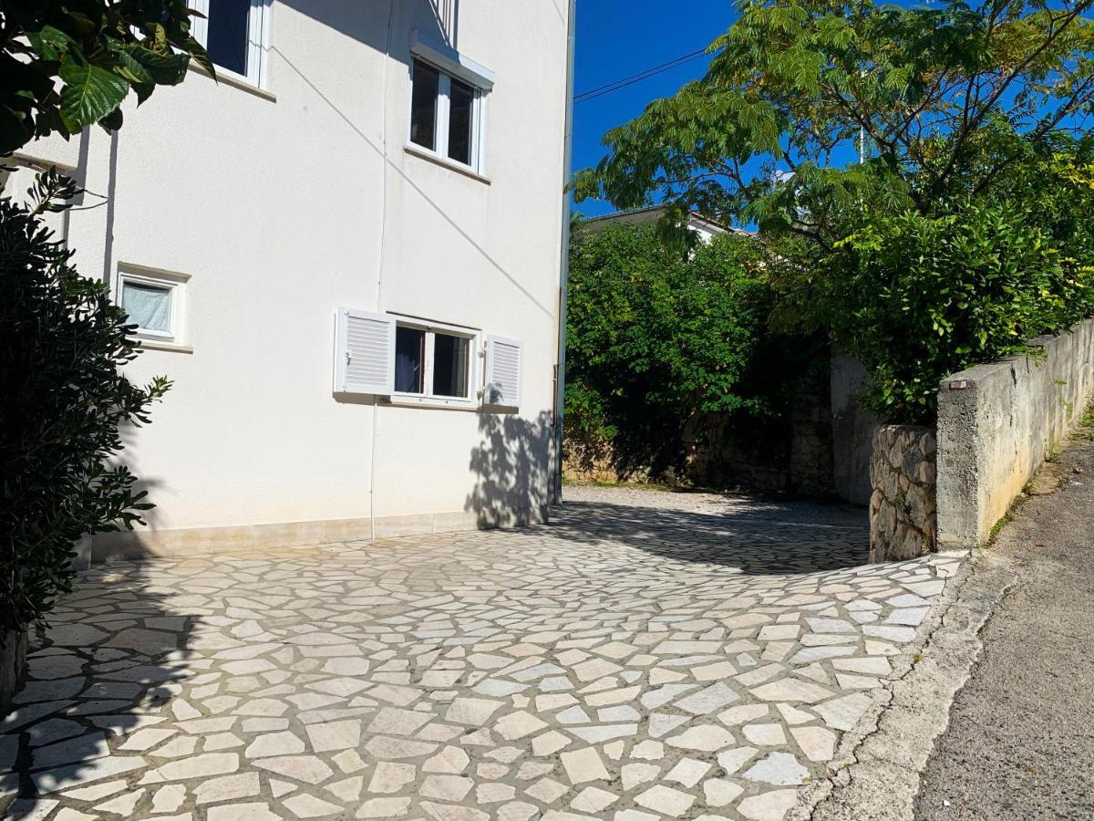 Apartments Julija Crikvenica Exteriör bild